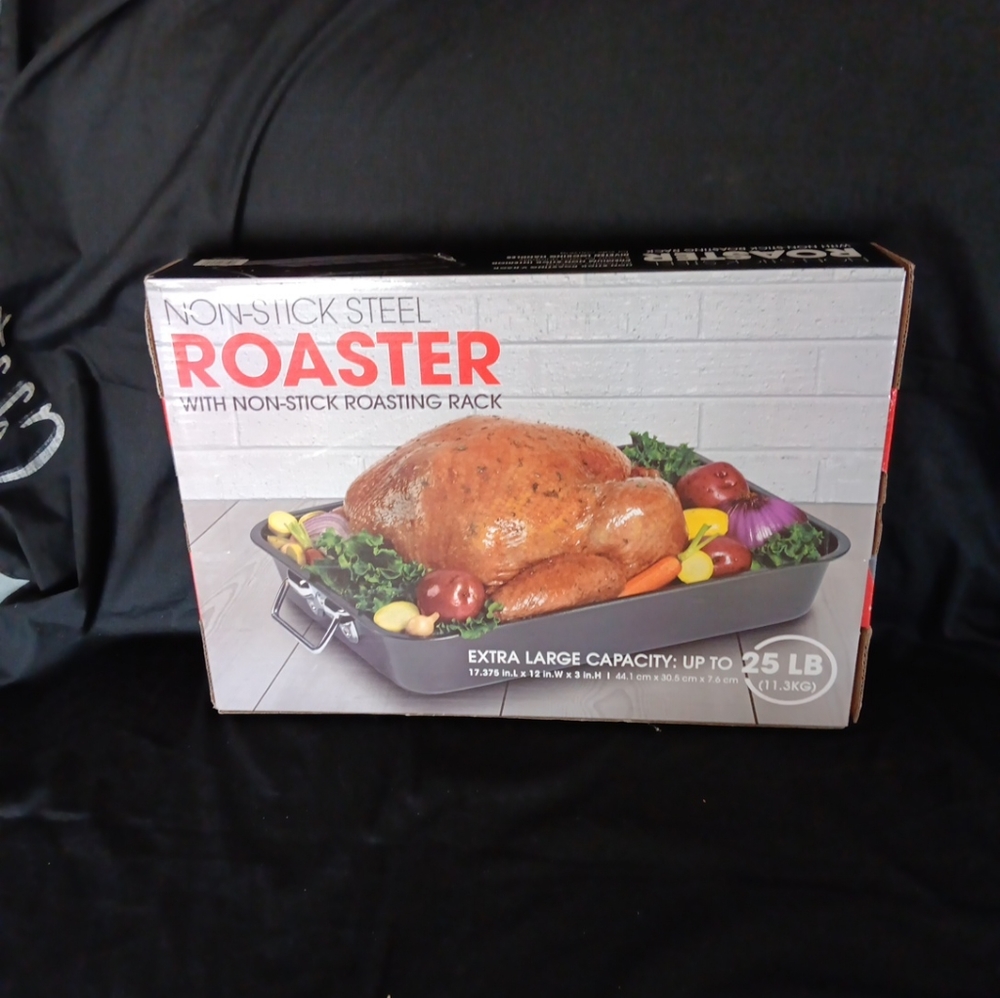 Non Stick Steel Roaster Pan with Rack  17.375" X 12" X 3" NEW